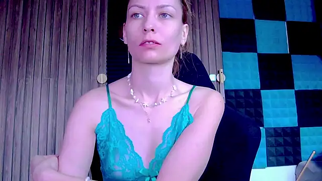 karo123421 online show from March 2025 02:08:01 PM