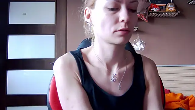 Snapshot of karo123421 chatting on January 2026 06:18:02 AM karo123421 online show from January 2026 06:18:02 AM