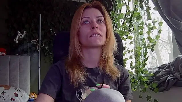 Snapshot of karo123421 chatting on January 2026 11:14:02 AM karo123421 online show from January 2026 11:14:02 AM