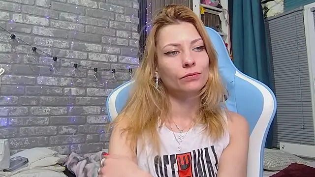 Snapshot of karo123421 chatting on February 2026 08:35:01 PM karo123421 online show from February 2026 08:35:01 PM