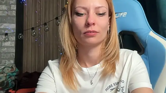 Snapshot of karo123421 chatting on February 2026 09:43:01 PM karo123421 online show from February 2026 09:43:01 PM