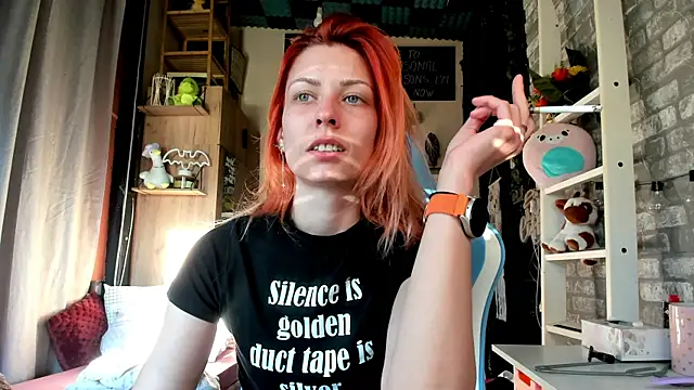 karo123421 online show from April 2026 04:00:01 PM