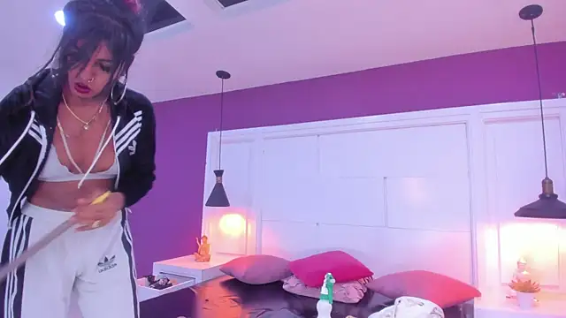 Snapshot of SilvanaCapelli chatting on February 2025 05:49:02 AM SilvanaCapelli online show from February 2025 05:49:02 AM