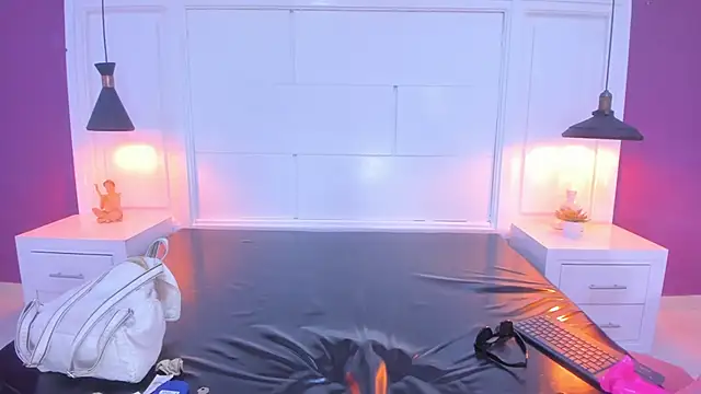 Snapshot of SilvanaCapelli chatting on February 2025 09:59:01 PM SilvanaCapelli online show from February 2025 09:59:01 PM