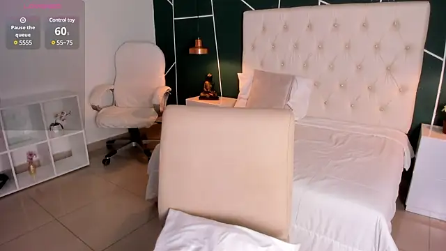 Veronicalanx1 online show from February 2025 12:22:02 PM