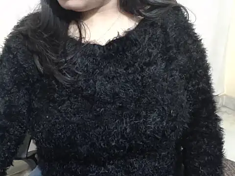 HOT CHILLY online show from December 2025 06:06:01 PM