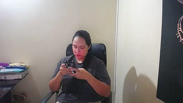 kendall 52 online show from December 2024 01:51:02 PM