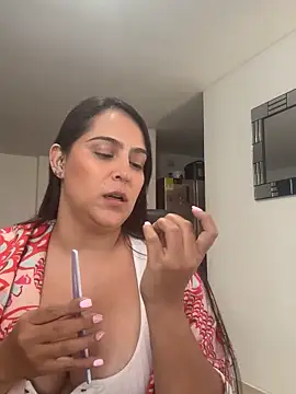 kendall 52 online show from October 2025 05:31:01 PM