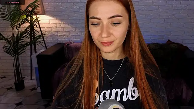 Adelyna Bird online show from December 2024 10:39:01 AM