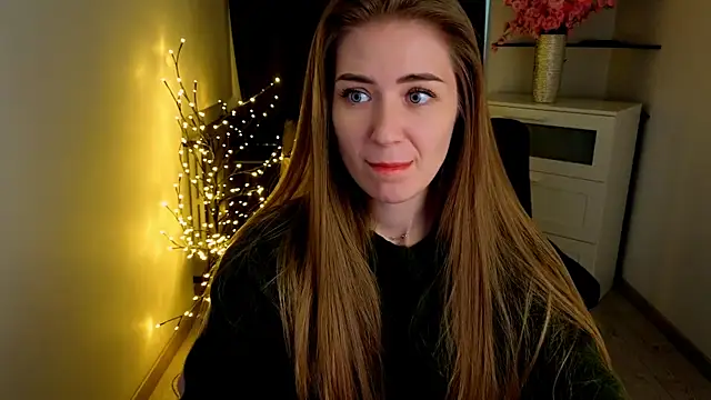 Snapshot of Adelyna_Bird chatting on April 2026 06:44:02 AM Adelyna Bird online show from April 2026 06:44:02 AM