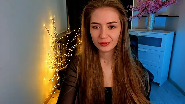 Snapshot of Adelyna_Bird chatting on April 2026 06:29:02 AM Adelyna Bird online show from April 2026 06:29:02 AM