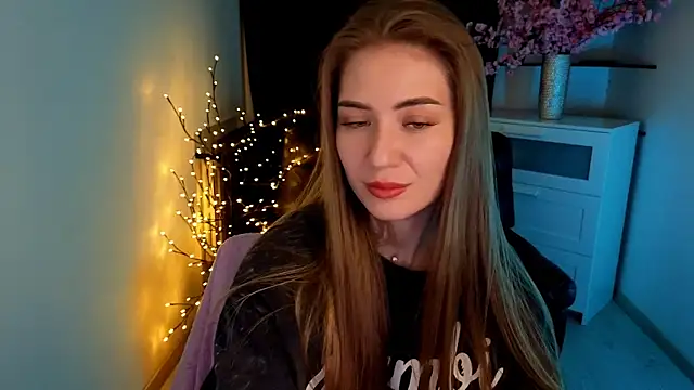 Snapshot of Adelyna_Bird chatting on April 2026 06:36:01 AM Adelyna Bird online show from April 2026 06:36:01 AM