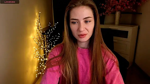 Snapshot of Adelyna_Bird chatting on May 2026 06:30:01 AM Adelyna Bird online show from May 2026 06:30:01 AM