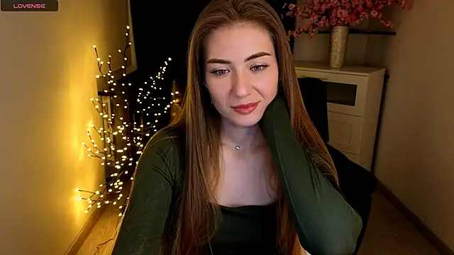 Snapshot of Adelyna_Bird chatting on May 2026 06:53:02 AM Adelyna Bird online show from May 2026 06:53:02 AM