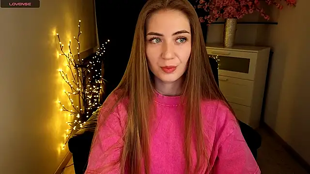 Snapshot of Adelyna_Bird chatting on June 2026 07:36:01 AM Adelyna Bird online show from June 2026 07:36:01 AM