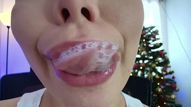 Snapshot of lisbet21x chatting on December 2024 02:30:01 PM lisbet21x online show from December 2024 02:30:01 PM