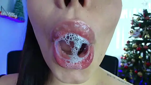 Snapshot of lisbet21x chatting on December 2024 07:12:01 PM lisbet21x online show from December 2024 07:12:01 PM