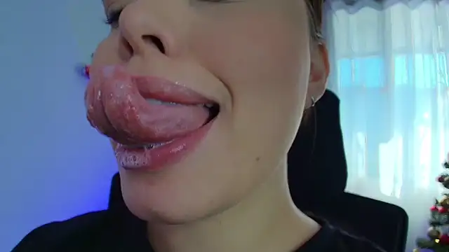 Snapshot of lisbet21x chatting on December 2024 01:18:02 PM lisbet21x online show from December 2024 01:18:02 PM