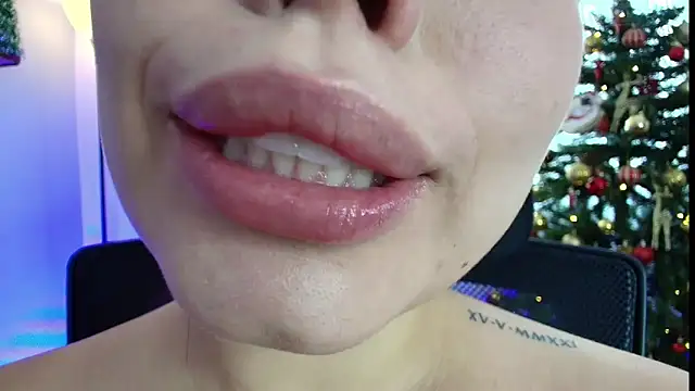 Snapshot of lisbet21x chatting on December 2024 06:17:01 PM lisbet21x online show from December 2024 06:17:01 PM