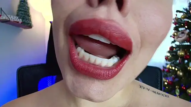 Snapshot of lisbet21x chatting on December 2024 09:58:02 PM lisbet21x online show from December 2024 09:58:02 PM