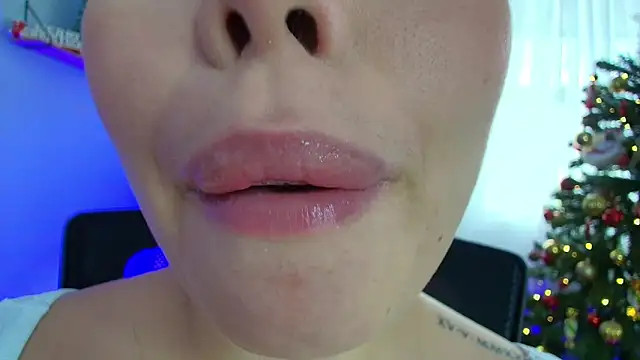 Snapshot of lisbet21x chatting on December 2024 07:52:02 PM lisbet21x online show from December 2024 07:52:02 PM