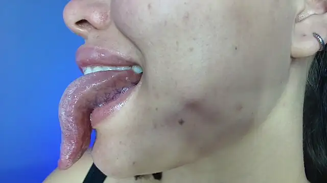 Snapshot of lisbet21x chatting on December 2024 10:44:02 PM lisbet21x online show from December 2024 10:44:02 PM