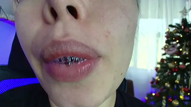 Snapshot of lisbet21x chatting on December 2024 09:54:01 PM lisbet21x online show from December 2024 09:54:01 PM