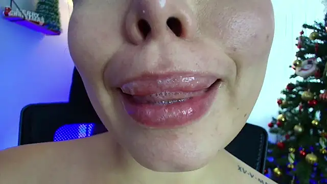 Snapshot of lisbet21x chatting on December 2024 07:11:02 PM lisbet21x online show from December 2024 07:11:02 PM