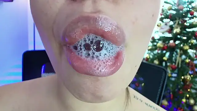 Snapshot of lisbet21x chatting on December 2024 03:53:02 PM lisbet21x online show from December 2024 03:53:02 PM