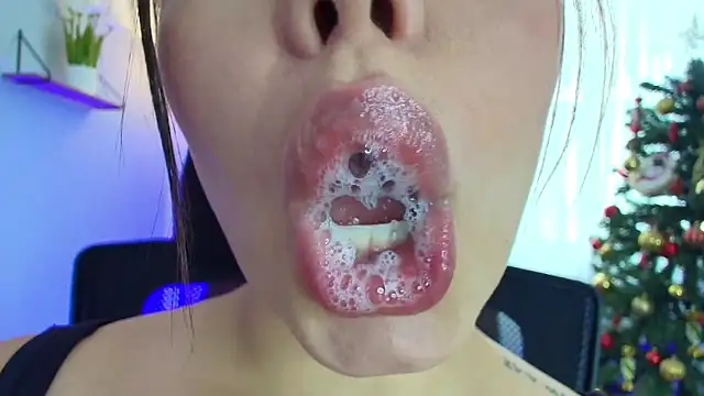 Snapshot of lisbet21x chatting on January 2025 06:36:02 PM lisbet21x online show from January 2025 06:36:02 PM