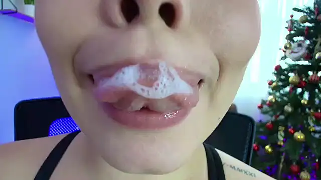 Snapshot of lisbet21x chatting on January 2025 07:00:02 PM lisbet21x online show from January 2025 07:00:02 PM