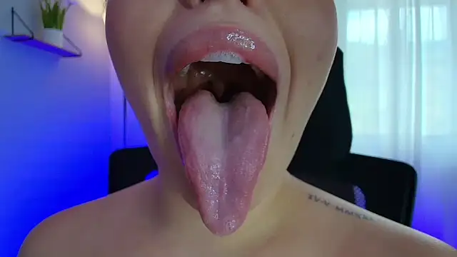 Snapshot of lisbet21x chatting on January 2025 07:32:01 PM lisbet21x online show from January 2025 07:32:01 PM