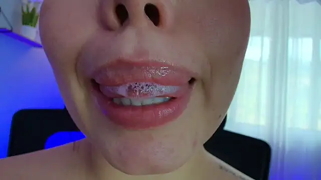 Snapshot of lisbet21x chatting on January 2025 07:22:01 PM lisbet21x online show from January 2025 07:22:01 PM