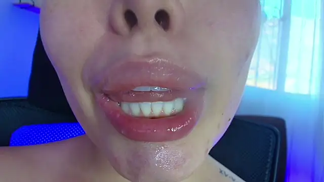 Snapshot of lisbet21x chatting on January 2025 09:59:01 PM lisbet21x online show from January 2025 09:59:01 PM