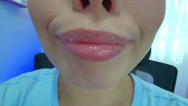 Snapshot of lisbet21x chatting on February 2025 02:05:02 PM lisbet21x online show from February 2025 02:05:02 PM