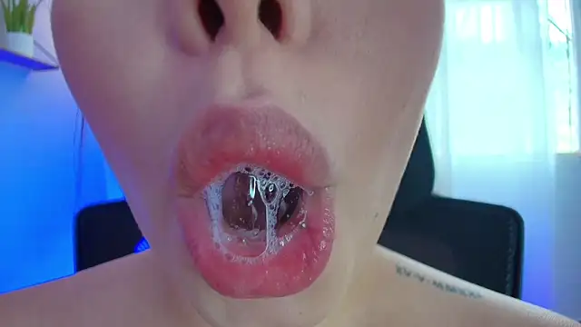 Snapshot of lisbet21x chatting on February 2025 07:12:02 PM lisbet21x online show from February 2025 07:12:02 PM