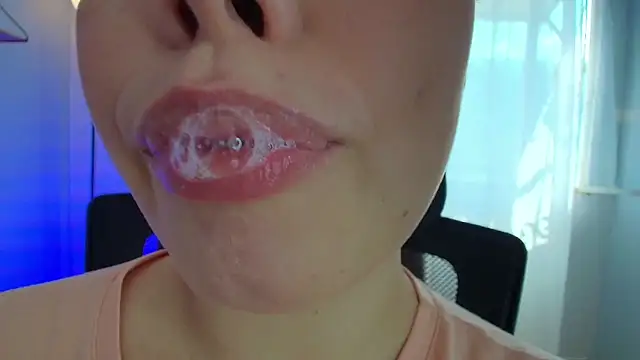 Snapshot of lisbet21x chatting on March 2025 02:19:02 PM lisbet21x online show from March 2025 02:19:02 PM