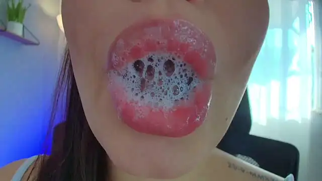 Snapshot of lisbet21x chatting on March 2025 01:48:01 PM lisbet21x online show from March 2025 01:48:01 PM