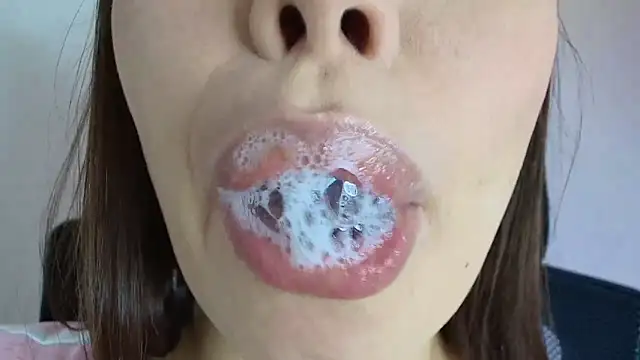 Snapshot of lisbet21x chatting on September 2025 03:57:01 PM lisbet21x online show from September 2025 03:57:01 PM