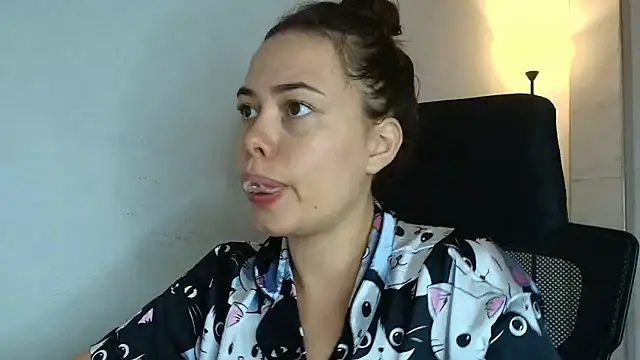 Snapshot of lisbet21x chatting on September 2025 10:02:02 PM lisbet21x online show from September 2025 10:02:02 PM