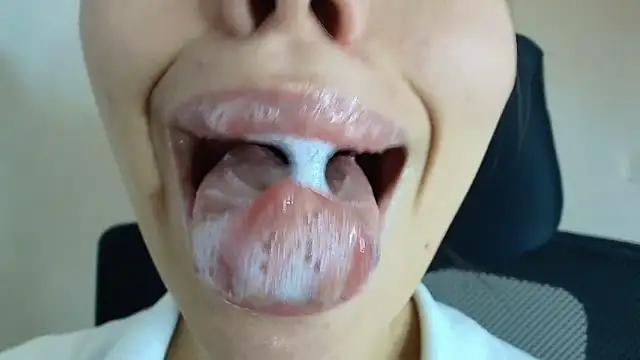 Snapshot of lisbet21x chatting on September 2025 10:37:02 PM lisbet21x online show from September 2025 10:37:02 PM