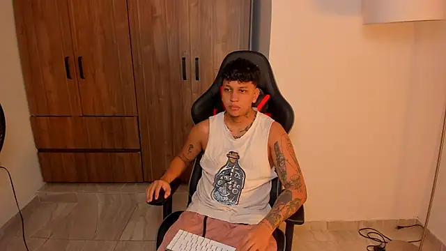 Jake simons online show from September 2025 02:00:02 AM