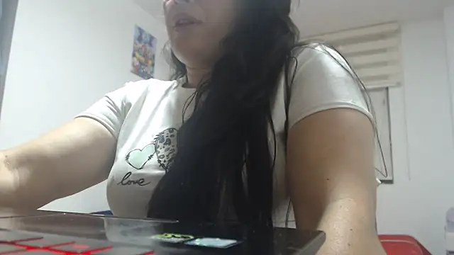 andreaisis2 online show from November 2025 12:54:01 AM