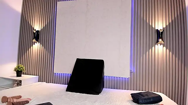 Snapshot of Zafiiraa chatting on February 2025 05:34:01 PM Zafiiraa online show from February 2025 05:34:01 PM