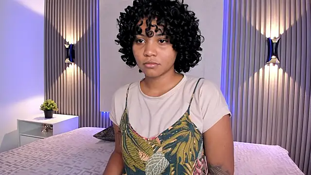 Snapshot of Zafiiraa chatting on February 2025 11:46:02 AM Zafiiraa online show from February 2025 11:46:02 AM