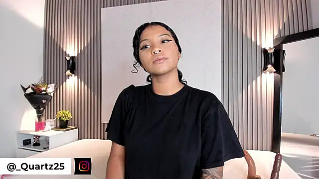 Snapshot of Zafiiraa chatting on October 2025 12:28:02 PM Zafiiraa online show from October 2025 12:28:02 PM