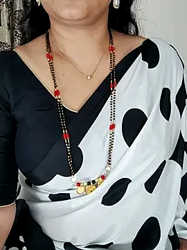 Snapshot of Indian_desi_wife chatting on April 2026 01:25:01 AM Indian desi wife online show from April 2026 01:25:01 AM