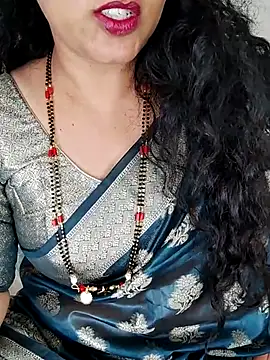 Snapshot of Indian_desi_wife chatting on April 2026 02:17:02 AM Indian desi wife online show from April 2026 02:17:02 AM
