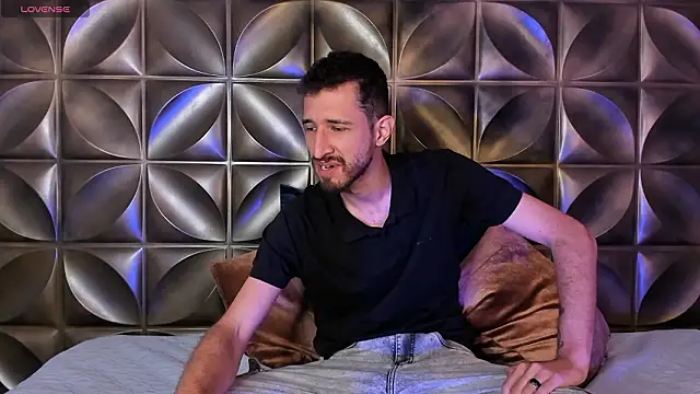 Snapshot of sam_bisex chatting on March 2026 03:45:02 AM sam bisex online show from March 2026 03:45:02 AM