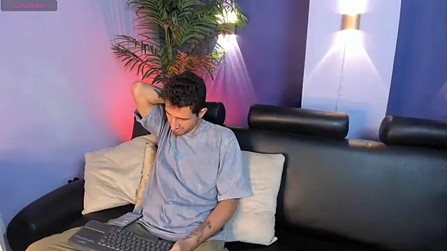 Snapshot of sam_bisex chatting on April 2026 03:55:01 AM sam bisex online show from April 2026 03:55:01 AM